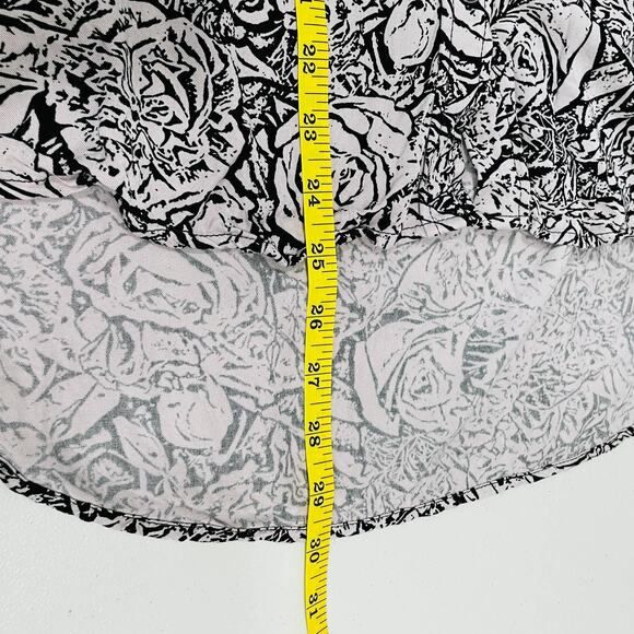 ROCK & REPUBLIC Blush Rose Floral Long Sleeve Roll Tab Button Down Shirt L - Picture 12 of 12